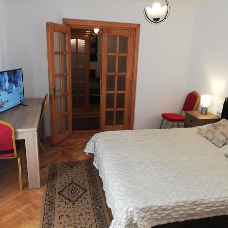 Casa Bucur Hotel Tîrgu Ocna Eksteriør billede